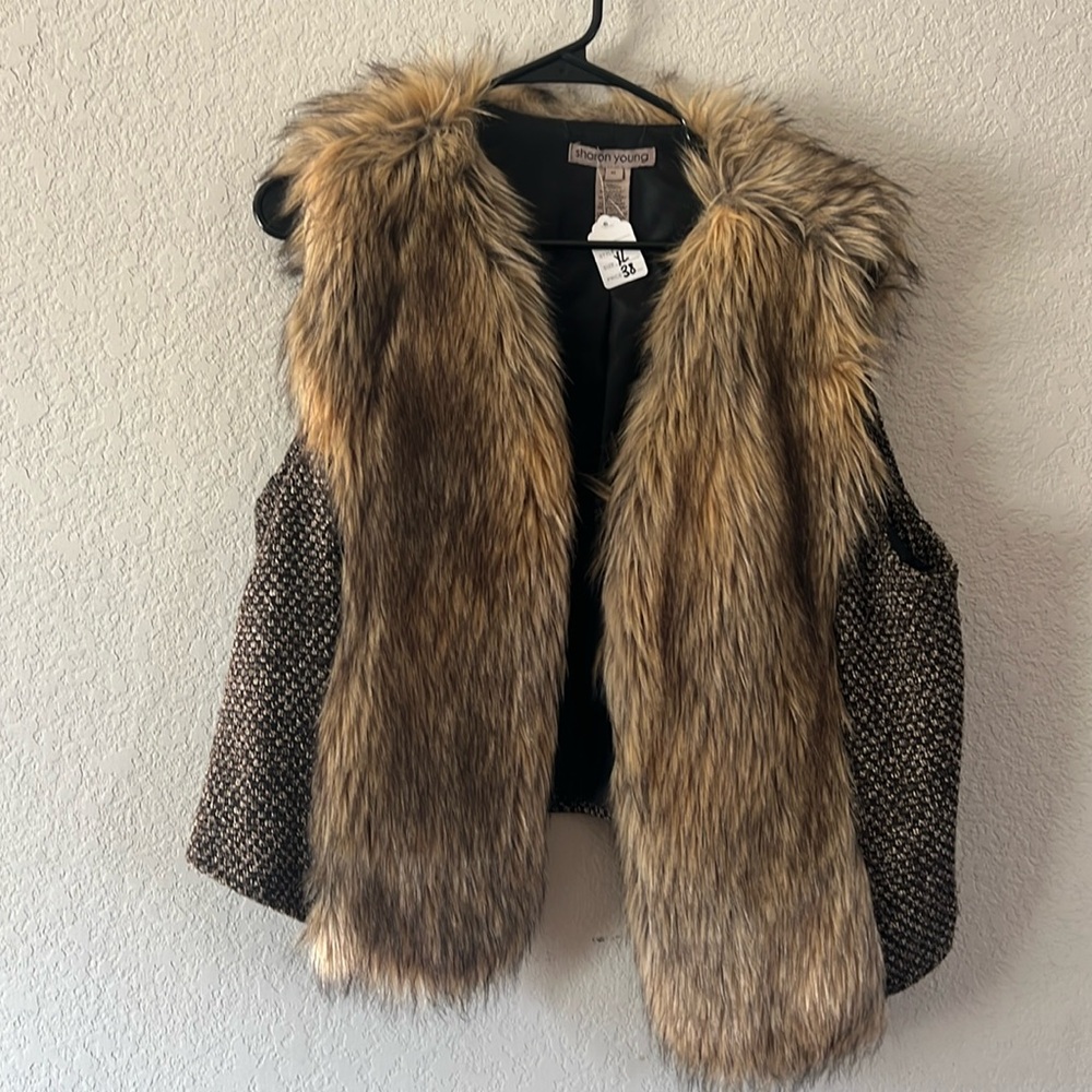 Fur vest